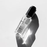 Multi-tasking make-up liquid: extends shelf life, transforms products into waterproof | Revives dry cosmetics and improves their pigmentation | 9ml